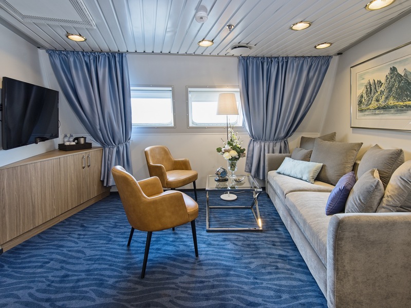Expedition Suite | Two-bed suite on upper deck